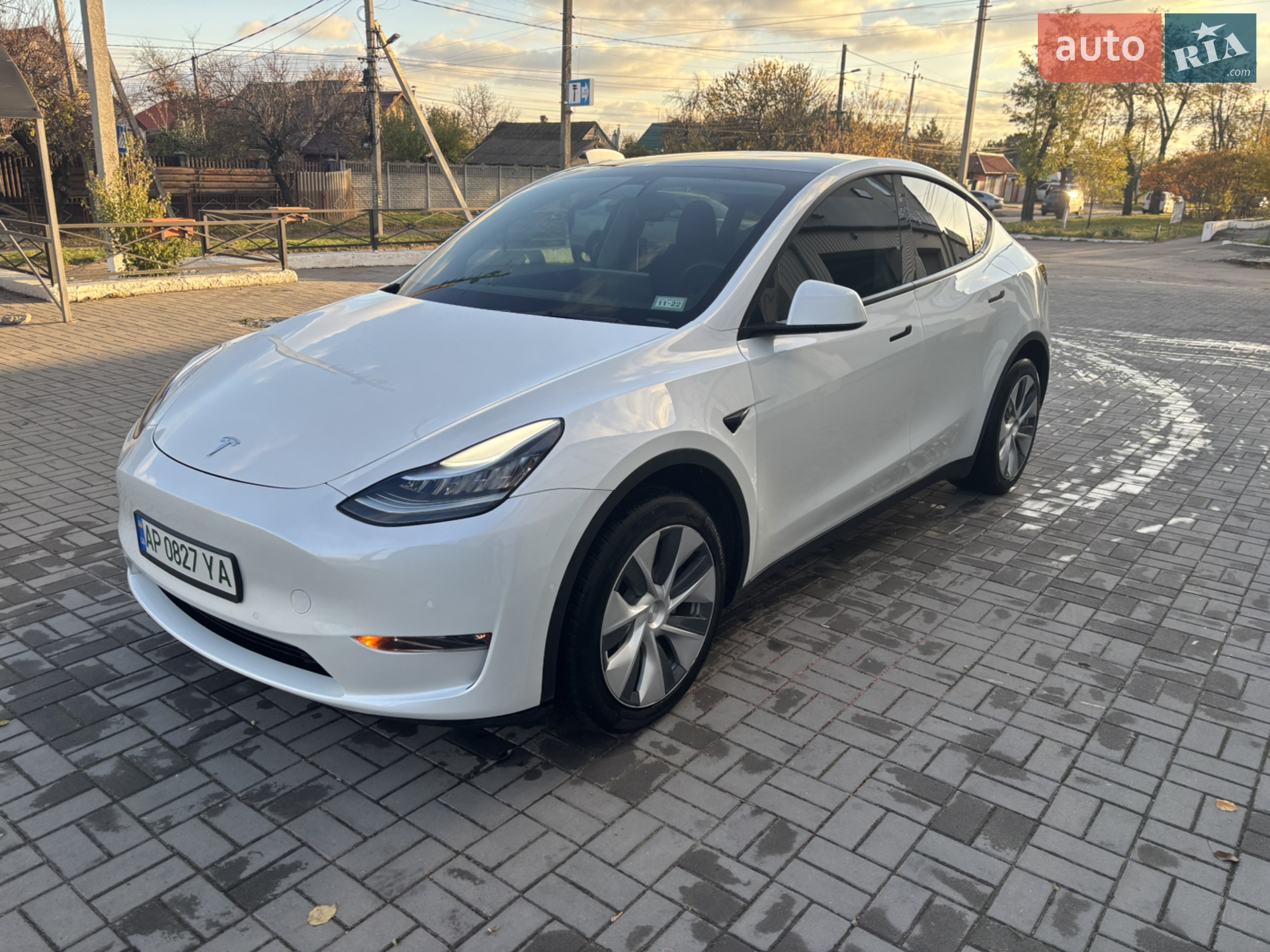2021 Tesla Model Y - мініатюра 3