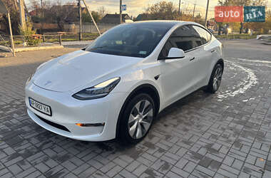 Внедорожник / Кроссовер Tesla Model Y 2021 в 