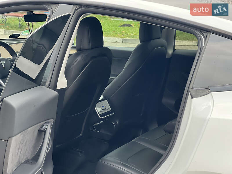 Внедорожник / Кроссовер Tesla Model Y 2022 в Тернополе фото 13 Внедорожник / Кроссовер Tesla Model Y 2022 в Тернополе