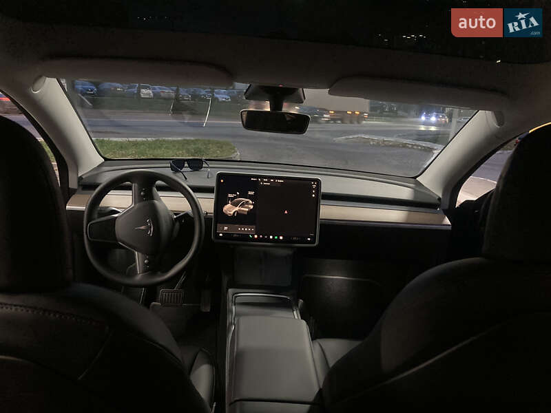 Позашляховик / Кросовер Tesla Model Y 2023 в Тернополі