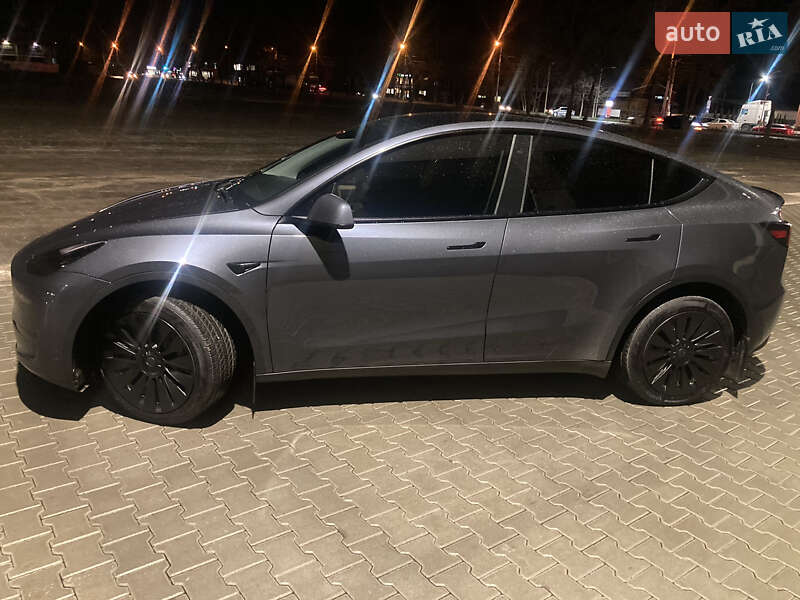 Позашляховик / Кросовер Tesla Model Y 2023 в Тернополі