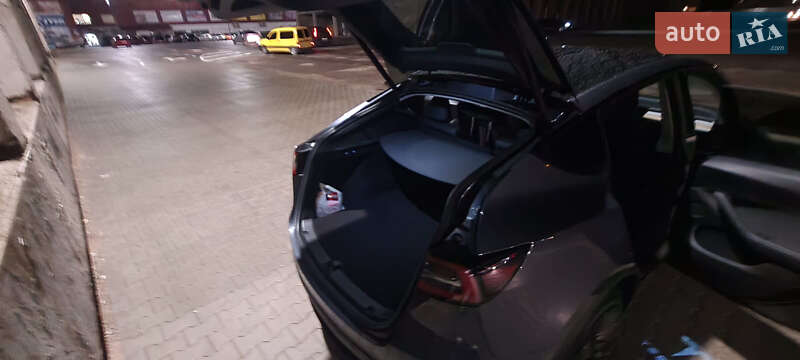 Позашляховик / Кросовер Tesla Model Y 2023 в Тернополі