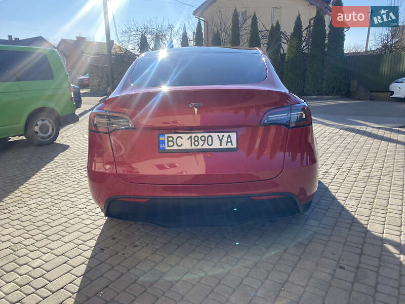 Позашляховик / Кросовер Tesla Model Y 2021 в Львові