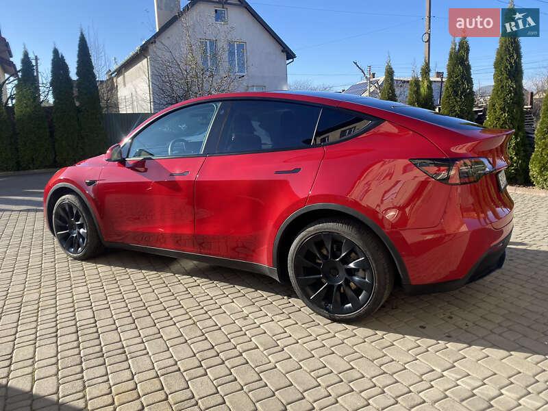 Позашляховик / Кросовер Tesla Model Y 2021 в Львові