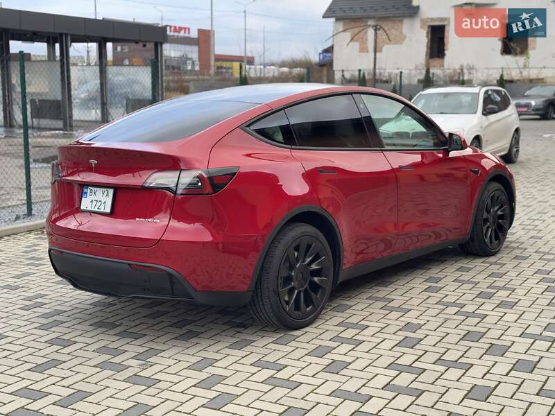 Внедорожник / Кроссовер Tesla Model Y 2023 в Ровно