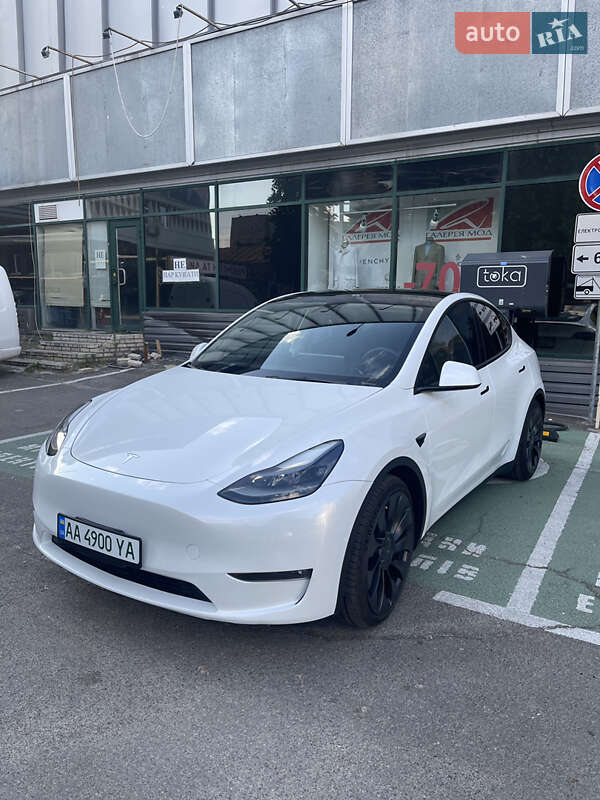 Tesla Model Y 2022