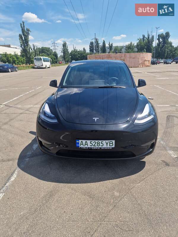 Позашляховик / Кросовер Tesla Model Y 2021 в Києві