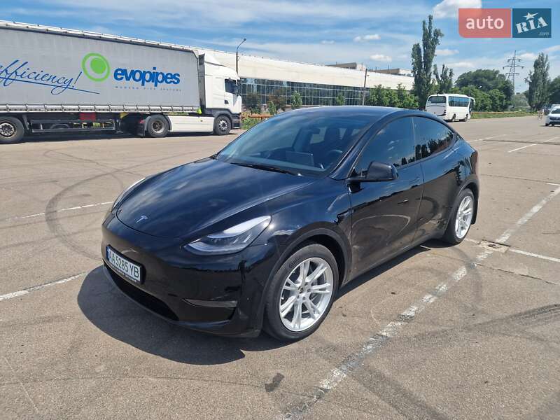 Позашляховик / Кросовер Tesla Model Y 2021 в Києві
