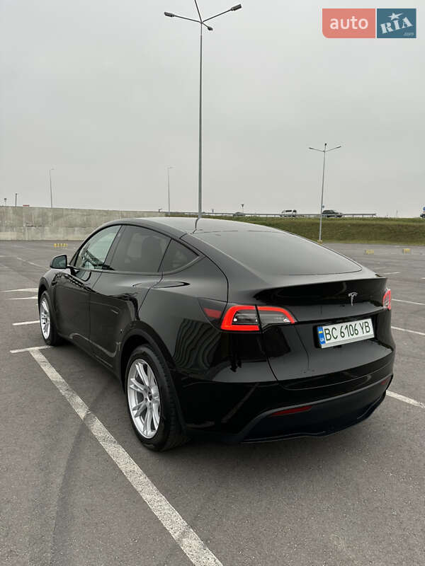 Внедорожник / Кроссовер Tesla Model Y 2023 в Львове