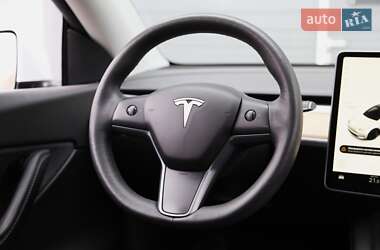 Внедорожник / Кроссовер Tesla Model Y 2021 в 