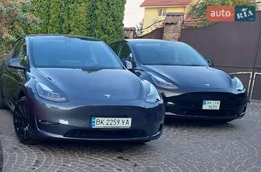 tesla model-y 2021 в Ровно от профессионального продавца Віктор