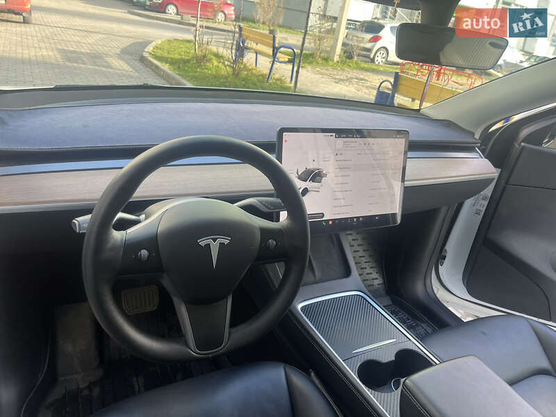 Позашляховик / Кросовер Tesla Model Y 2021 в Львові