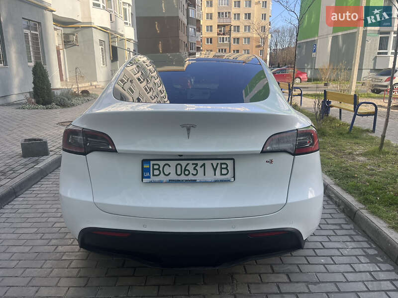 Позашляховик / Кросовер Tesla Model Y 2021 в Львові