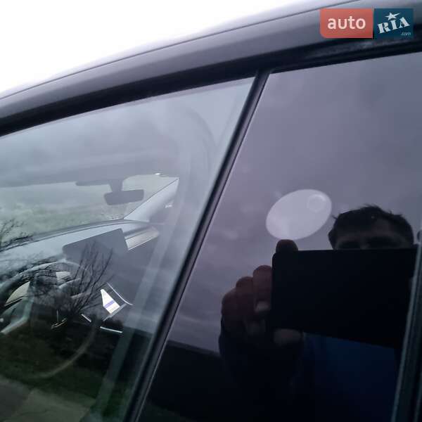 Внедорожник / Кроссовер Tesla Model Y 2020 в Запорожье