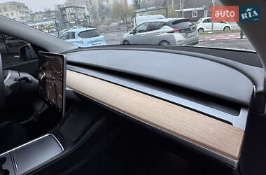 Внедорожник / Кроссовер Tesla Model Y 2021 в 
