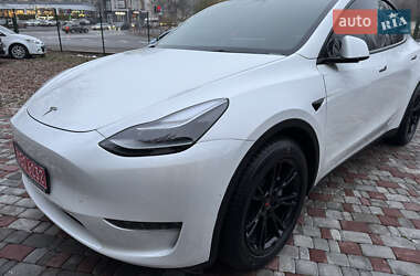 Внедорожник / Кроссовер Tesla Model Y 2021 в 