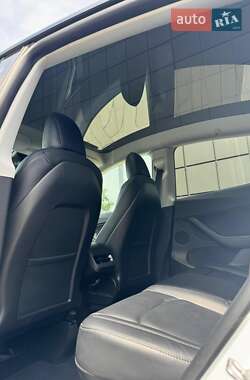 Внедорожник / Кроссовер Tesla Model Y 2020 в 