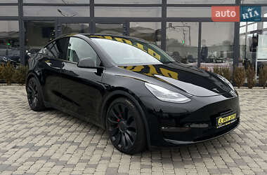 Позашляховик / Кросовер Tesla Model Y 2021 в Мукачевому