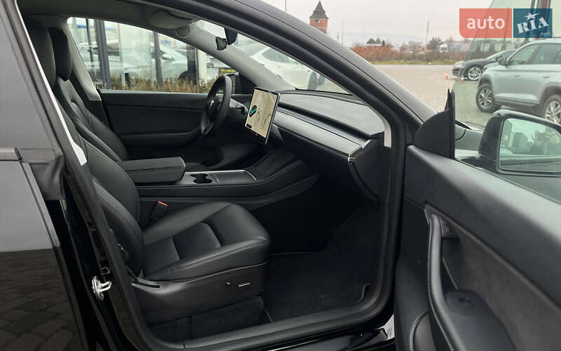 Внедорожник / Кроссовер Tesla Model Y 2021 в Мукачево