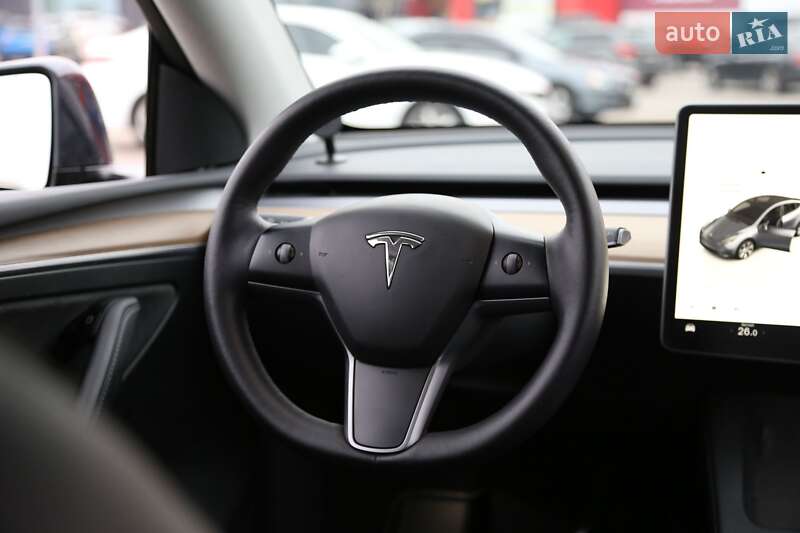 Внедорожник / Кроссовер Tesla Model Y 2023 в Киеве