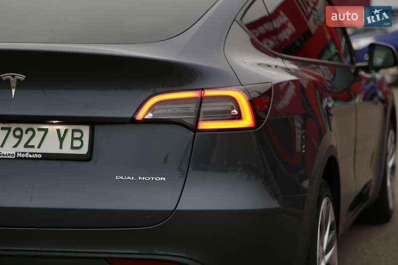 Внедорожник / Кроссовер Tesla Model Y 2023 в Киеве