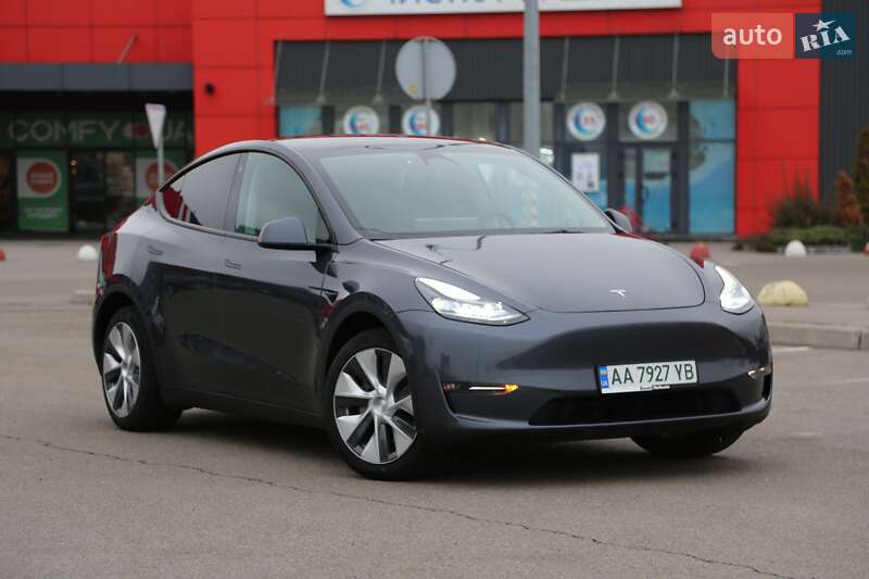 Tesla Model Y 2023