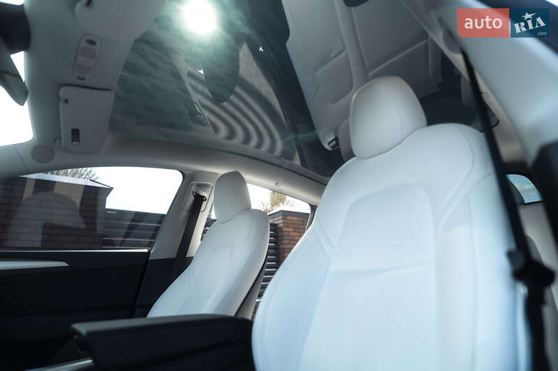 Позашляховик / Кросовер Tesla Model Y 2023 в Полтаві фото 13 Позашляховик / Кросовер Tesla Model Y 2023 в Полтаві