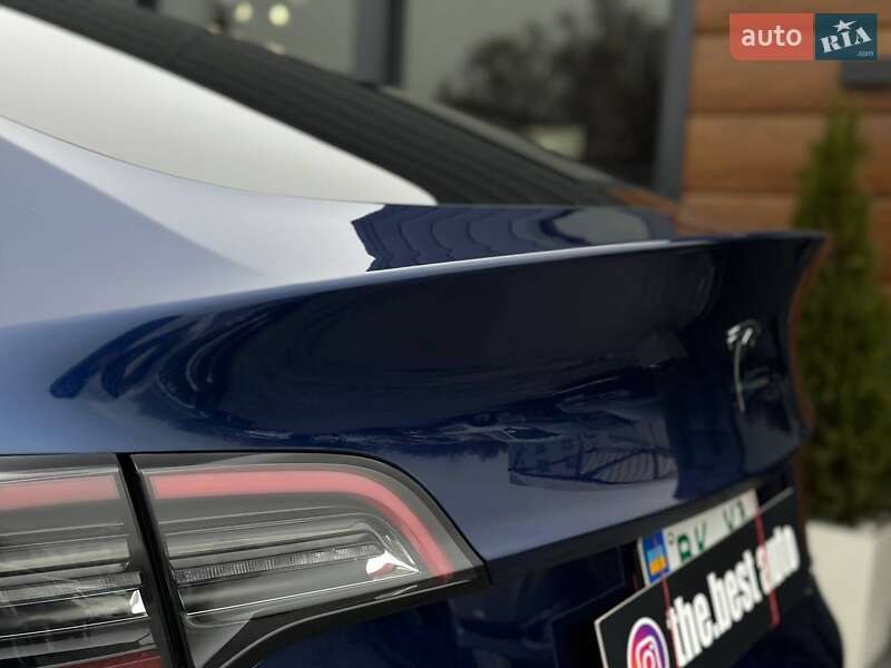 Позашляховик / Кросовер Tesla Model Y 2023 в Рівному