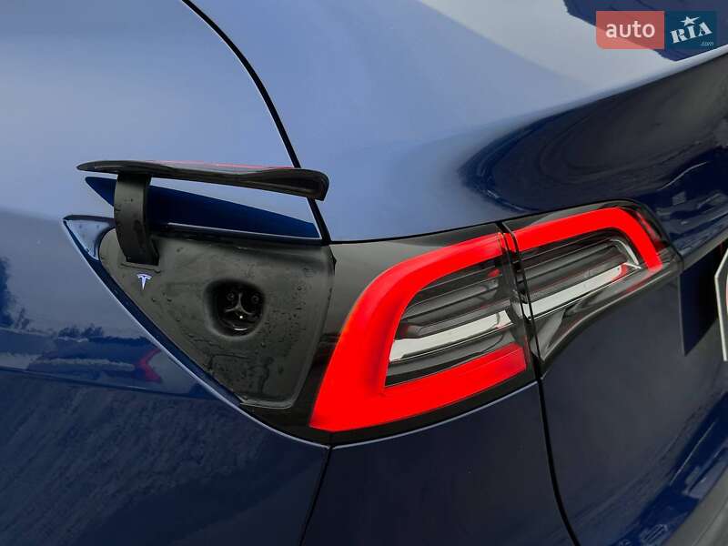 Позашляховик / Кросовер Tesla Model Y 2023 в Рівному