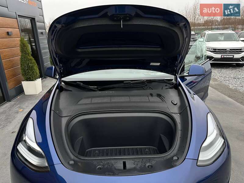 Позашляховик / Кросовер Tesla Model Y 2023 в Рівному