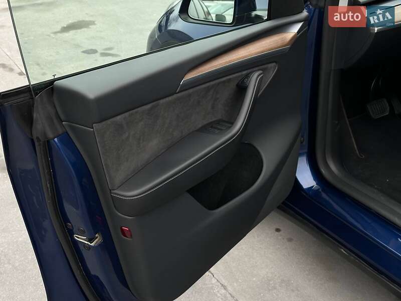 Позашляховик / Кросовер Tesla Model Y 2023 в Рівному