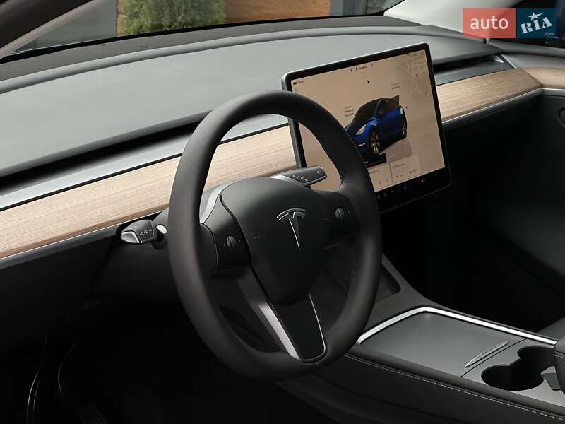 Позашляховик / Кросовер Tesla Model Y 2023 в Рівному