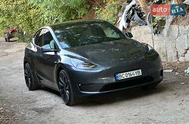 Позашляховик / Кросовер Tesla Model Y 2023 в Дніпрі