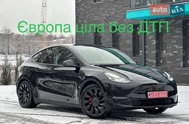 Внедорожник / Кроссовер Tesla Model Y 2023 в Киеве