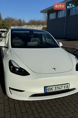 Внедорожник / Кроссовер Tesla Model Y 2022 в Ровно