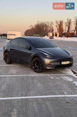 Внедорожник / Кроссовер Tesla Model Y 2023 в Киеве