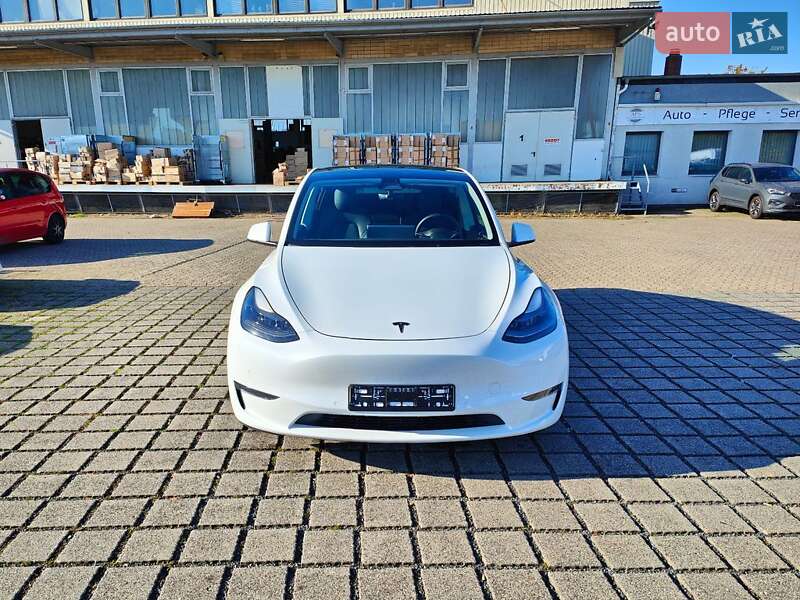 Позашляховик / Кросовер Tesla Model Y 2022 в Києві фото 2 Позашляховик / Кросовер Tesla Model Y 2022 в Києві