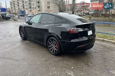 Внедорожник / Кроссовер Tesla Model Y 2021 в Киеве