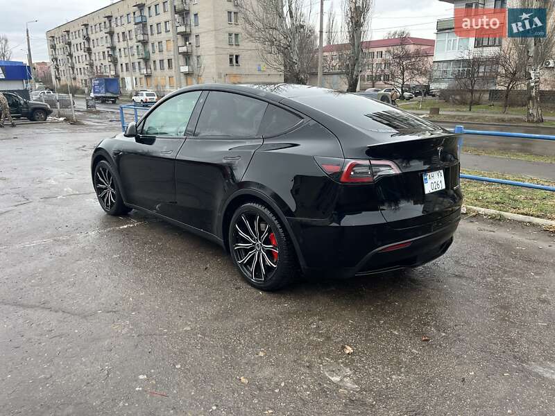Позашляховик / Кросовер Tesla Model Y 2021 в Києві