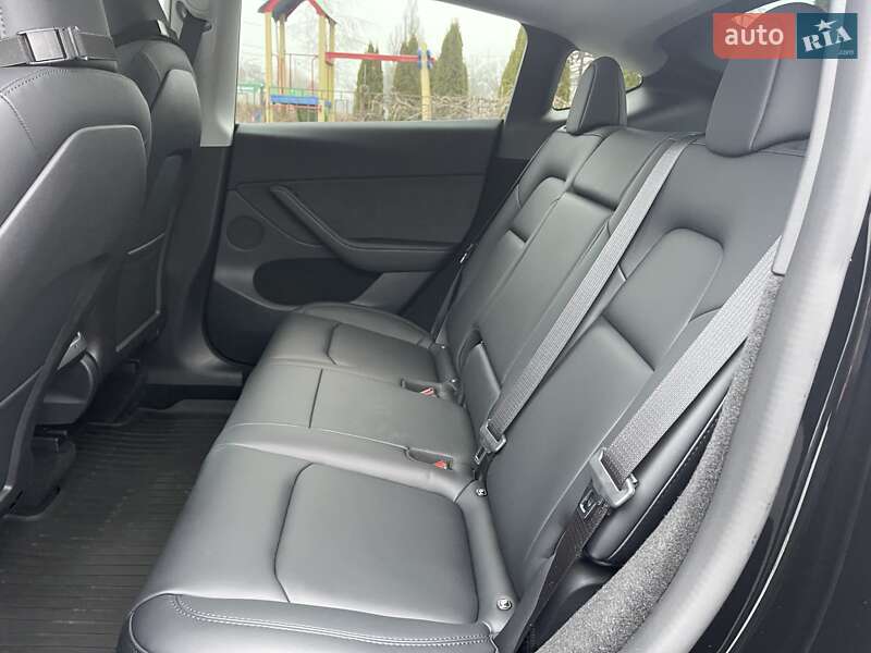 Внедорожник / Кроссовер Tesla Model Y 2022 в Киеве