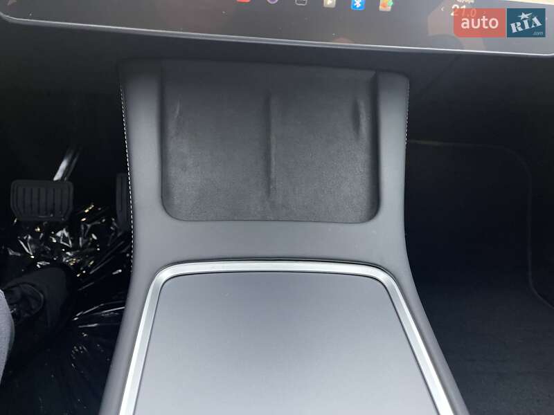 Внедорожник / Кроссовер Tesla Model Y 2022 в Киеве