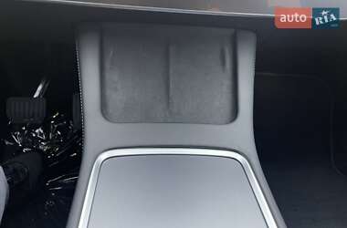 Внедорожник / Кроссовер Tesla Model Y 2022 в 