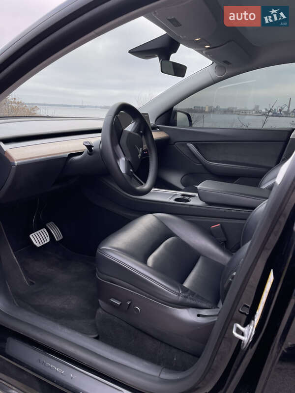 Позашляховик / Кросовер Tesla Model Y 2022 в Дніпрі