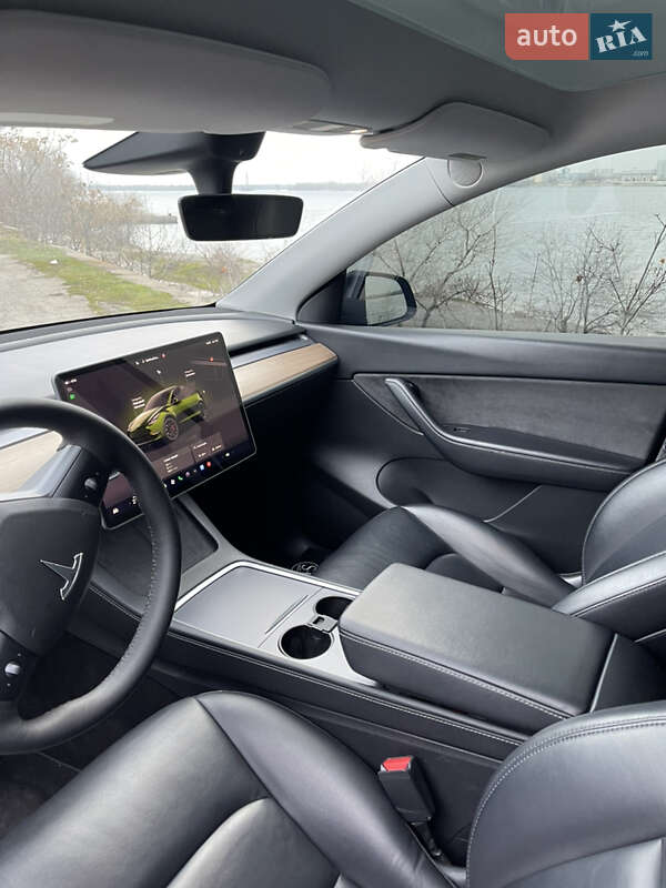 Позашляховик / Кросовер Tesla Model Y 2022 в Дніпрі
