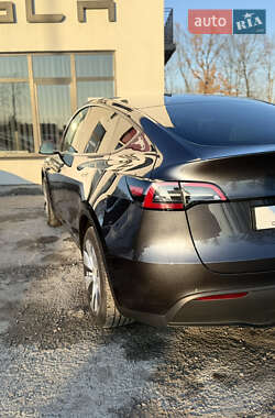 Внедорожник / Кроссовер Tesla Model Y 2024 в 