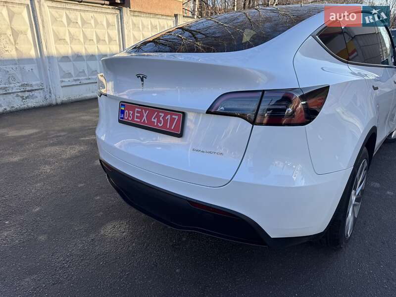 Внедорожник / Кроссовер Tesla Model Y 2024 в Виннице
