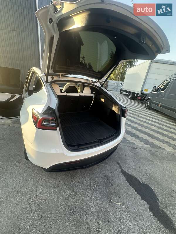 Внедорожник / Кроссовер Tesla Model Y 2022 в Киеве фото 5 Внедорожник / Кроссовер Tesla Model Y 2022 в Киеве