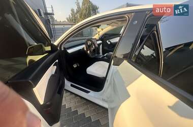 Внедорожник / Кроссовер Tesla Model Y 2022 в 