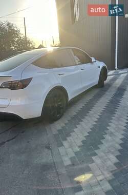 Внедорожник / Кроссовер Tesla Model Y 2022 в 