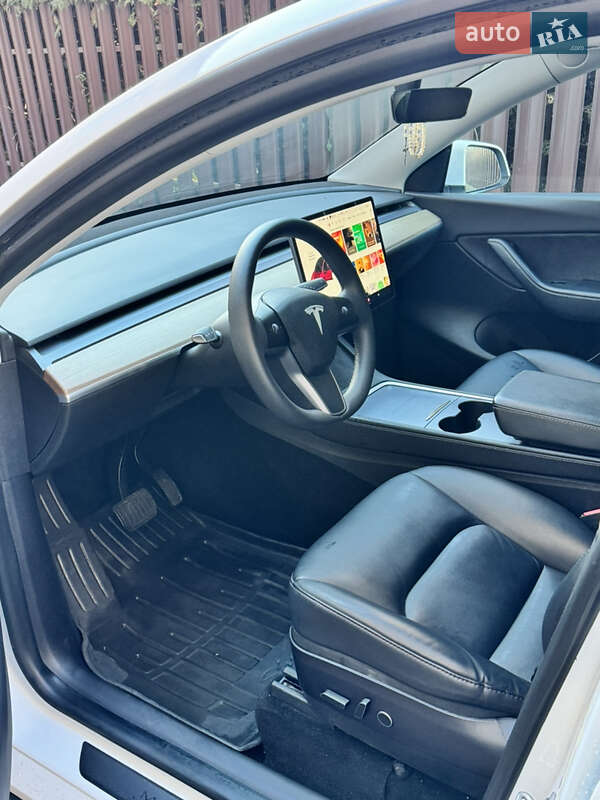 Позашляховик / Кросовер Tesla Model Y 2021 в Львові